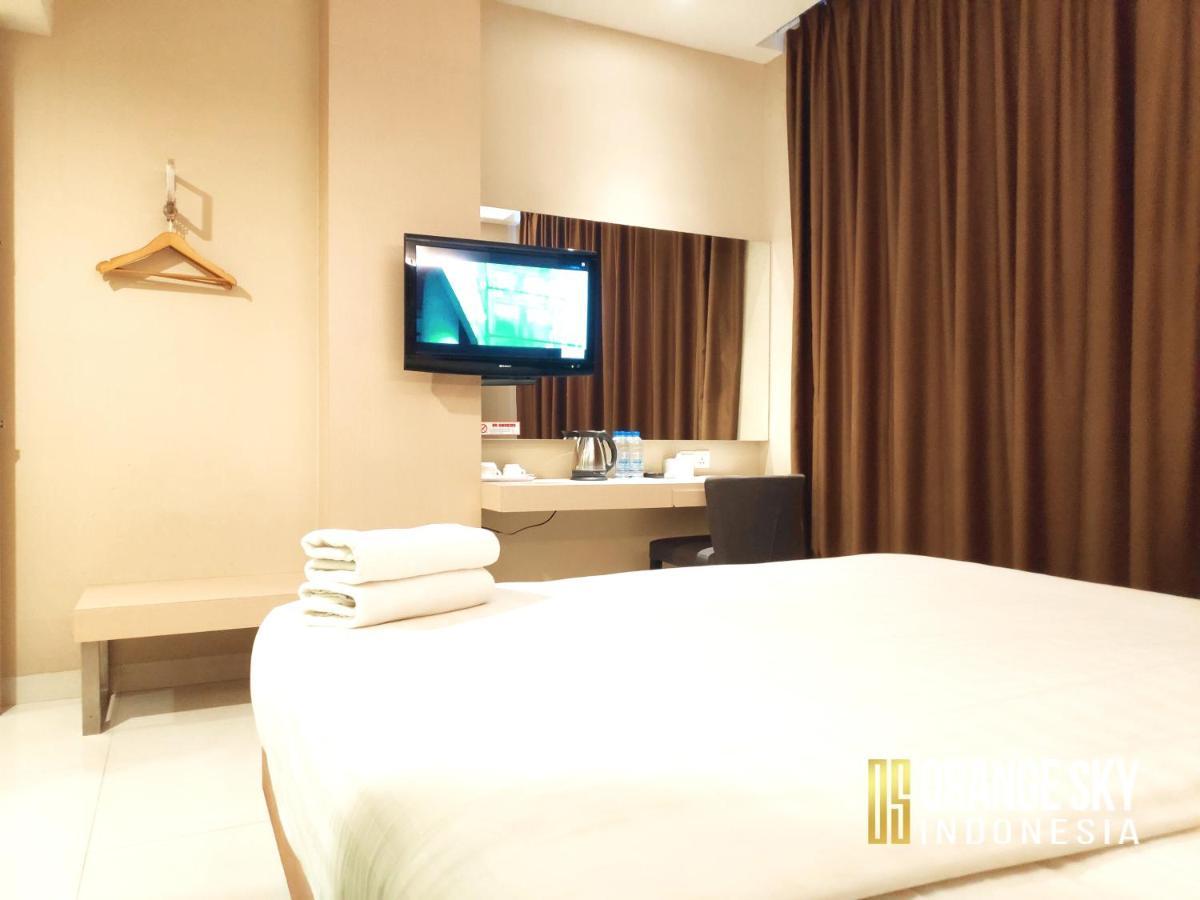 Os Hotel Airport Batam Екстер'єр фото