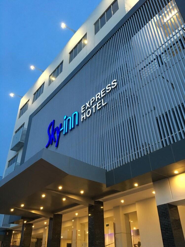 Os Hotel Airport Batam Екстер'єр фото