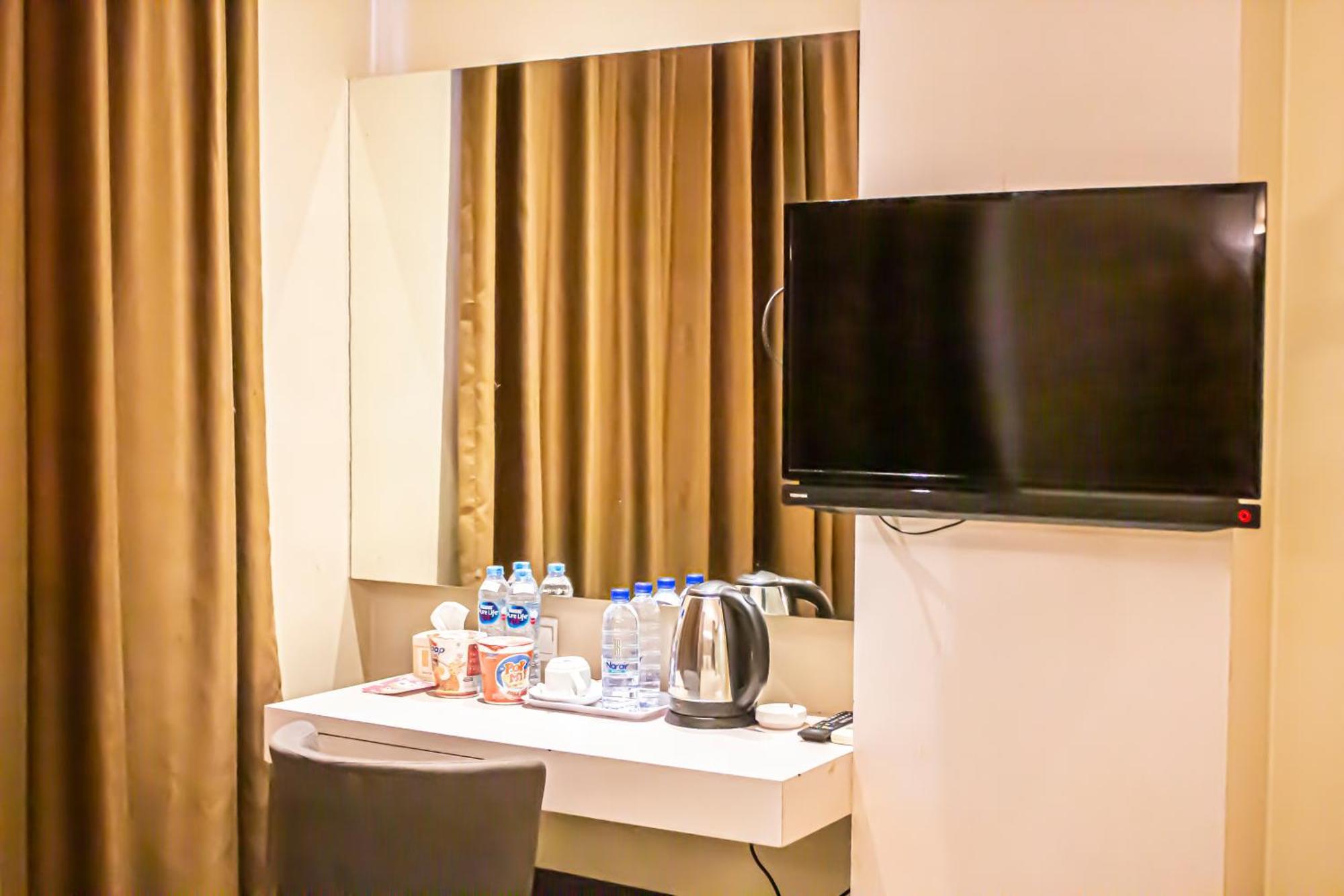 Os Hotel Airport Batam Екстер'єр фото