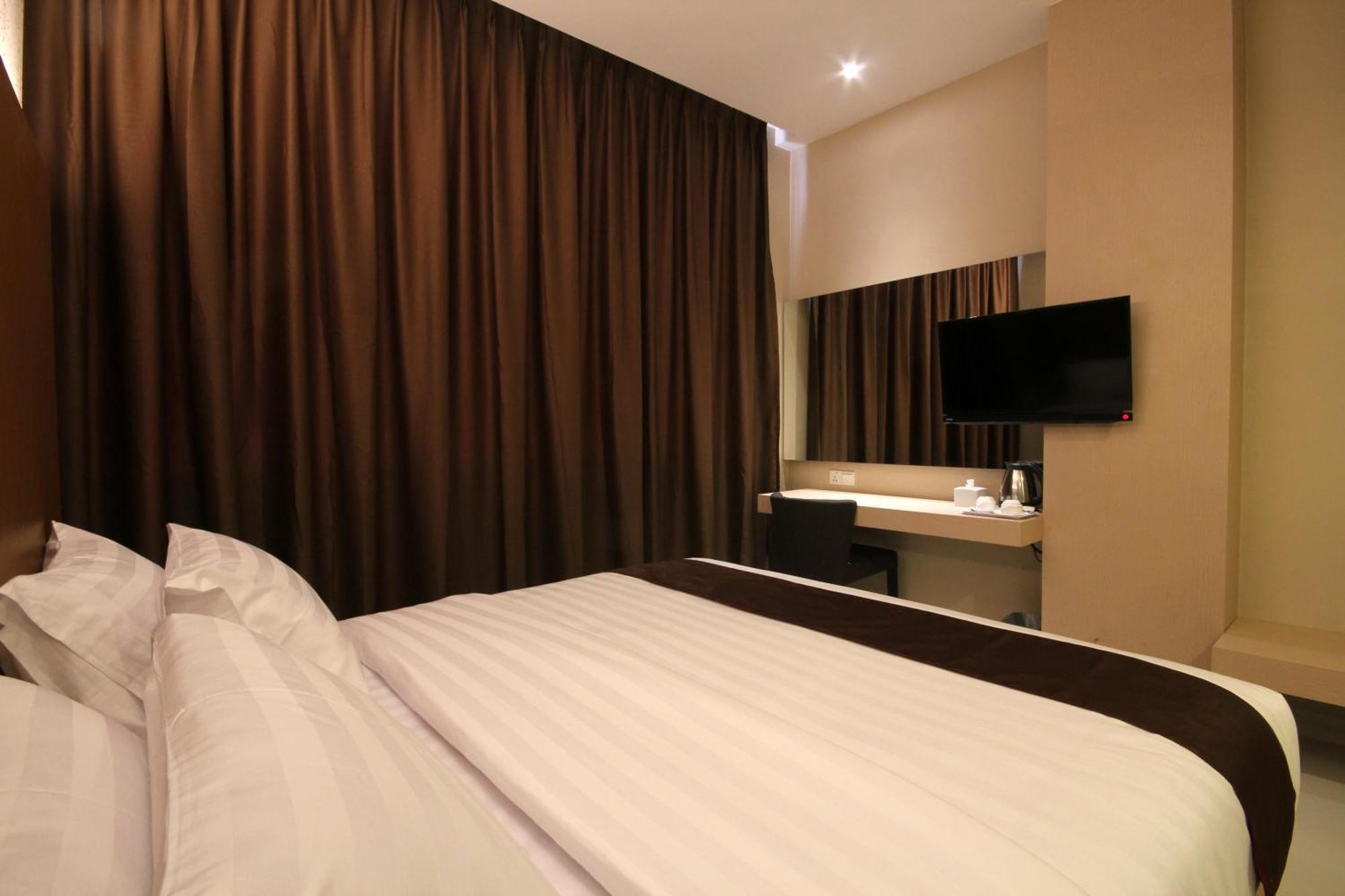 Os Hotel Airport Batam Екстер'єр фото